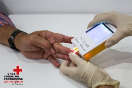 Controlo de doentes hipocoagulados no Centro Cl&iacute;nico da Cruz Vermelha